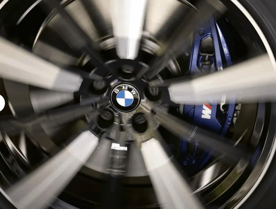BMW Floating Wheel Center Caps Set – Self-Leveling Logo Hub Caps for BMW Wheels | 56mm & 68mm Floating Rim Center Caps (Set of 4)